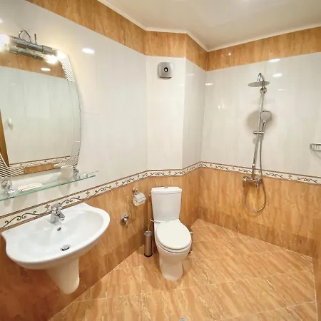 Apartment Large 2Bed Apartment 2 Min From Centre & Parking *