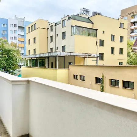 Large 2Bed Apartment 2 Min From Centre & Parking * Stara Sagora