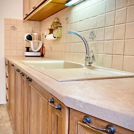 Apartment Large 2Bed Apartment 2 Min From Centre & Parking