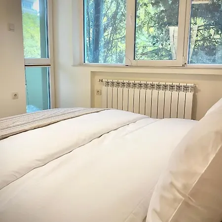 Apartment Large 2Bed Apartment 2 Min From Centre & Parking