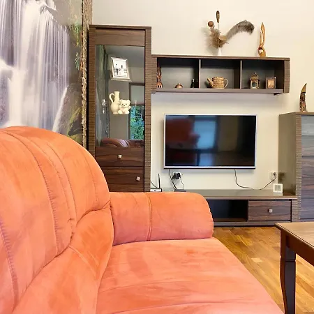 Apartment Large 2Bed Apartment 2 Min From Centre & Parking