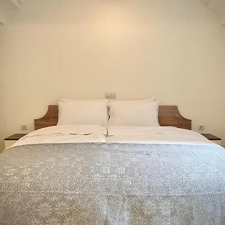 Large 2Bed Apartment 2 Min From Centre & Parking * Stara Sagora